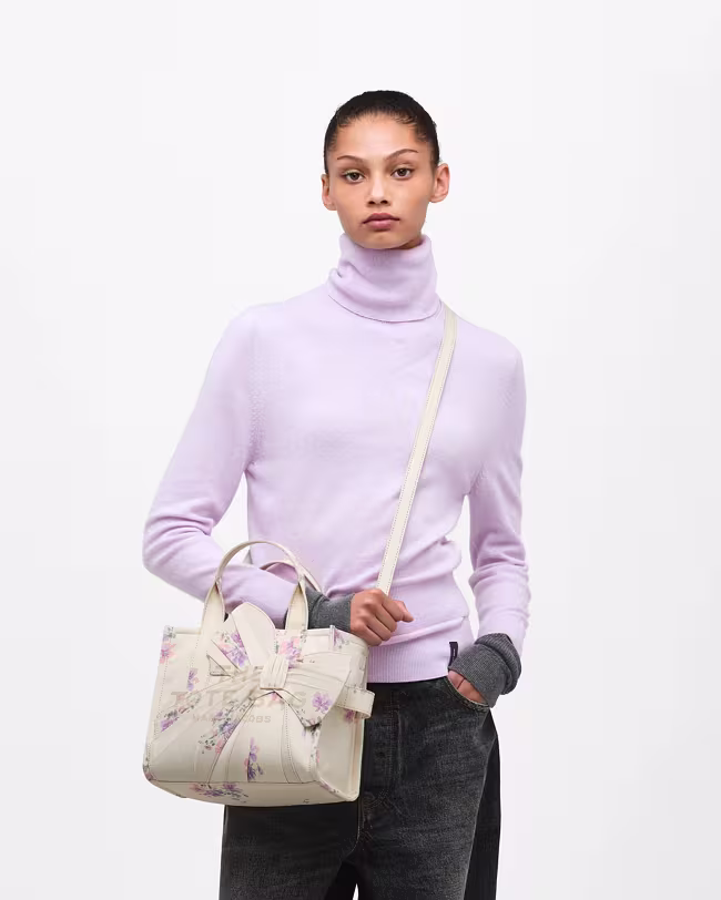 Small Tote In Antique Floral Canvas With Oversized Bow - image 2